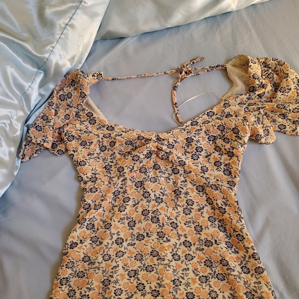 BNWT UO tie backless dress